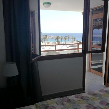 Two Bedroom Apartment 2 Min From Beach Mogan Bagian luar foto