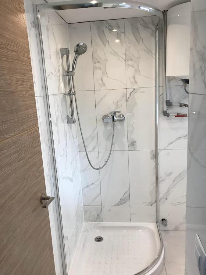 Two Bedroom Apartment 2 Min From Beach Mogan Bagian luar foto