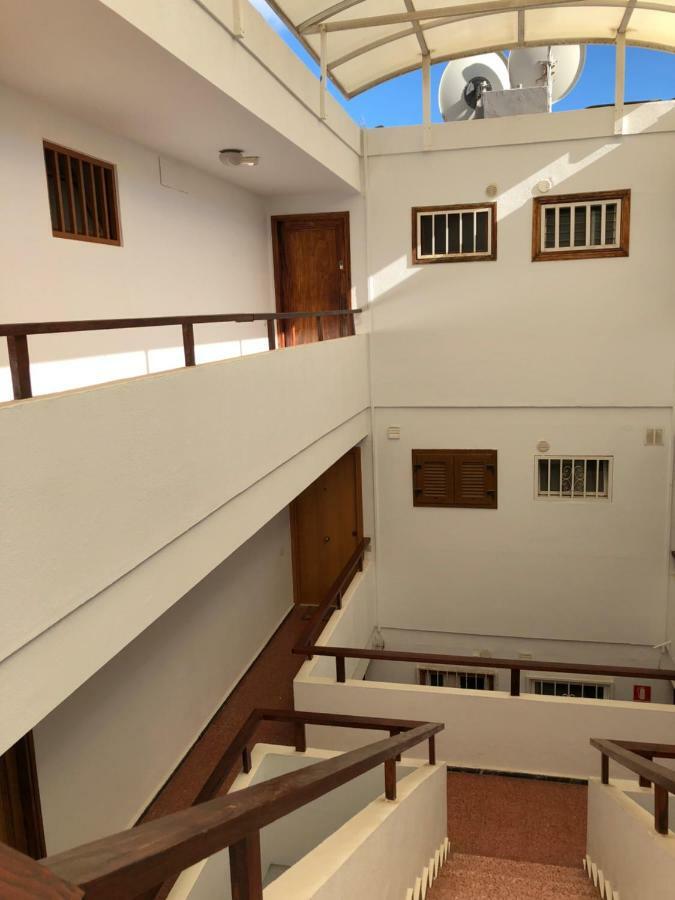 Two Bedroom Apartment 2 Min From Beach Mogan Bagian luar foto