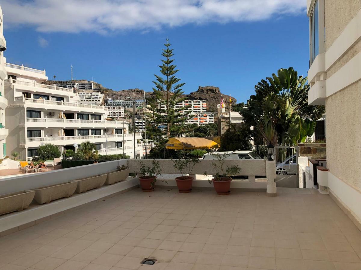 Two Bedroom Apartment 2 Min From Beach Mogan Bagian luar foto