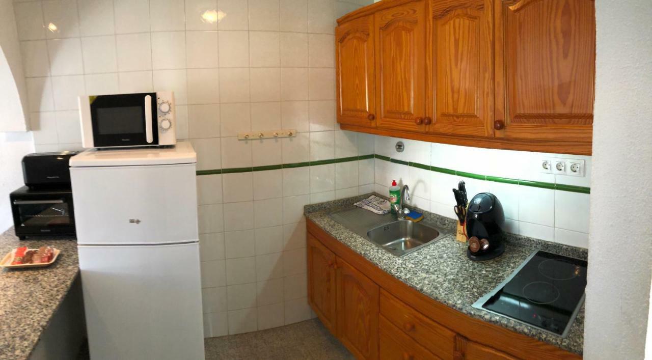 Two Bedroom Apartment 2 Min From Beach Mogan Bagian luar foto