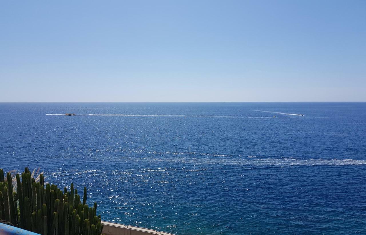 Two Bedroom Apartment 2 Min From Beach Mogan Bagian luar foto