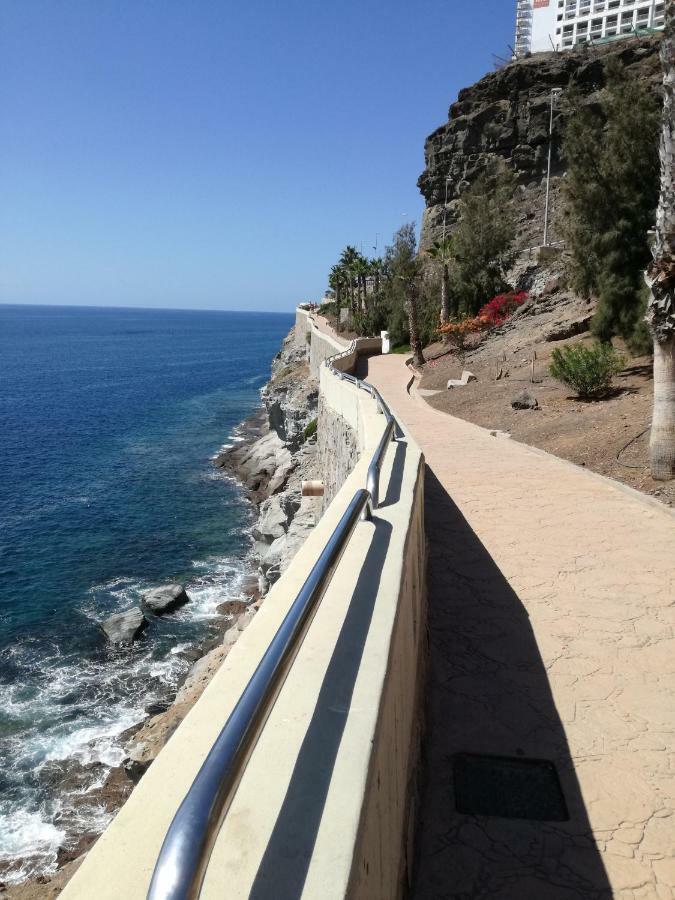Two Bedroom Apartment 2 Min From Beach Mogan Bagian luar foto