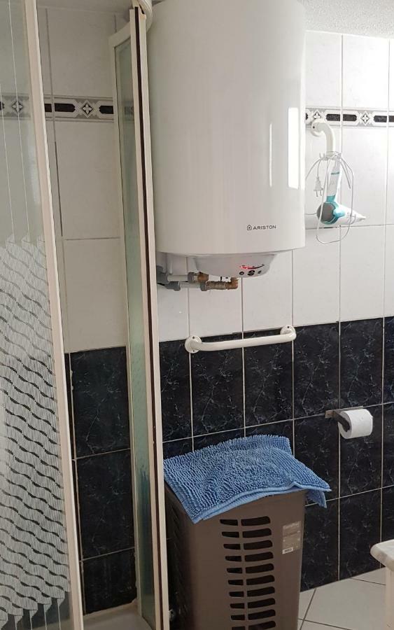 Two Bedroom Apartment 2 Min From Beach Mogan Bagian luar foto